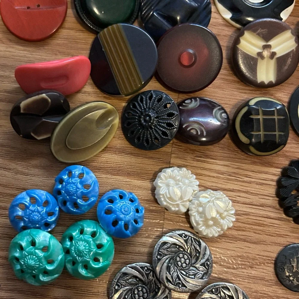 Vintage Buttons & buckles plastic glass shell metal carved pressed shank